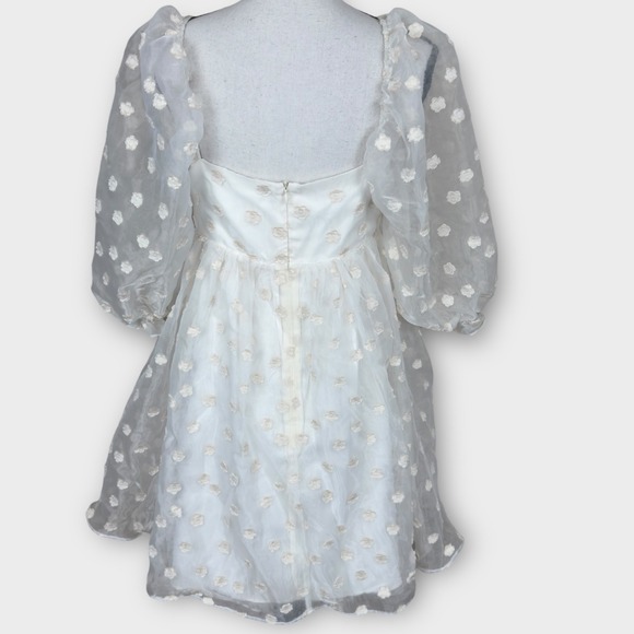 Storia 3-D Tiny Daisy Floral Baby Doll Mini Dress Small Puff Sleeve Romantic - Picture 3 of 10